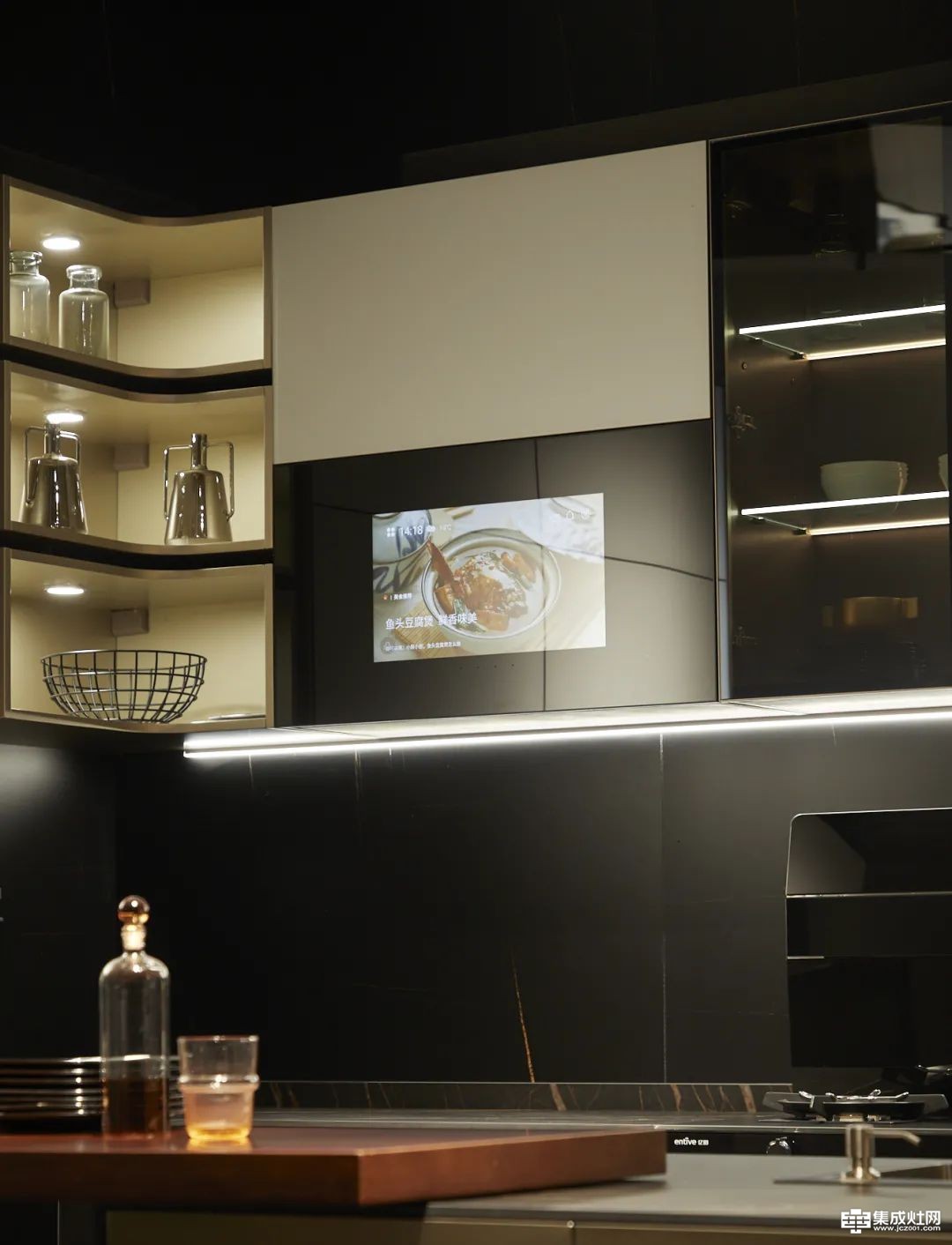亿田高定厨房 Lincci 系列  现代轻奢的终极表达
