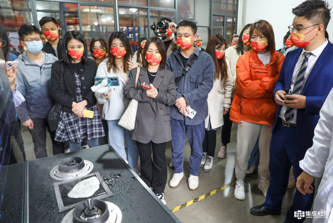 智行中国 质造厨电 百家媒体云访+实探森歌4.0智能工厂 亲测i9超级魔方黑科技