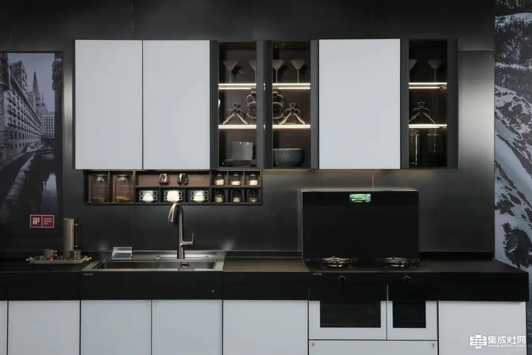 亿田高定厨房「安第斯」 沉稳大气 诠释高级空间