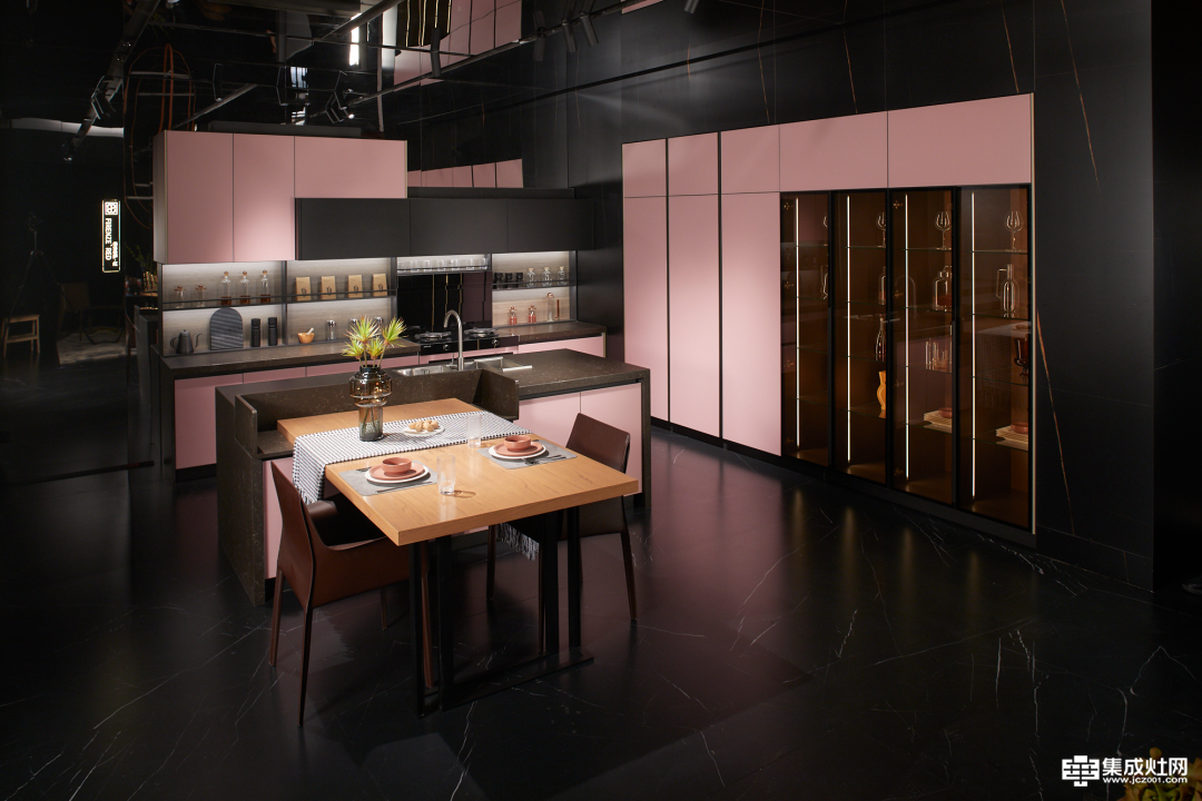 亿田高定厨房「佛洛伦萨·红」| 邂逅浪漫 浸入温暖空间