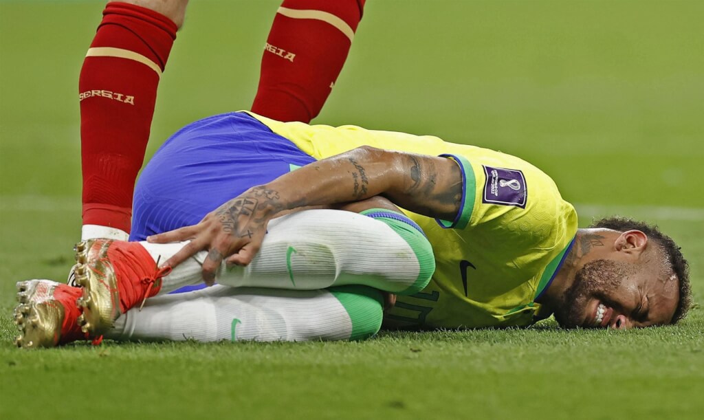 内马尔脚踝伤势未痊愈，世界杯对喀麦隆持续缺阵